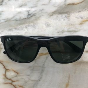 Ray-Ban Sunnies